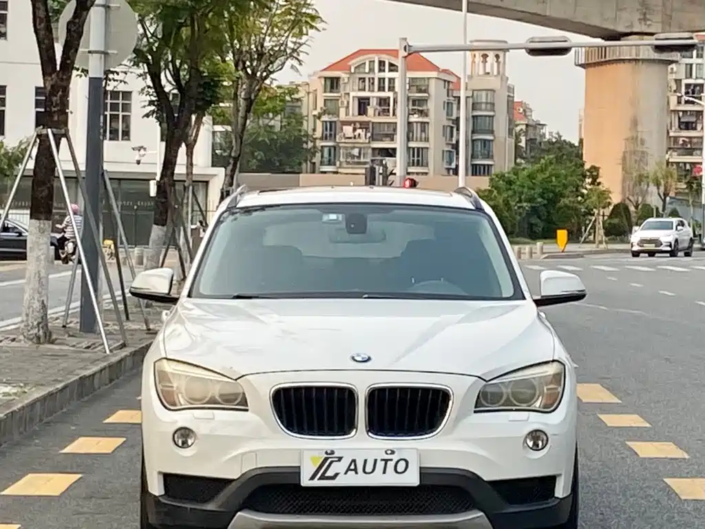 BMW X1 2012 — фото 2