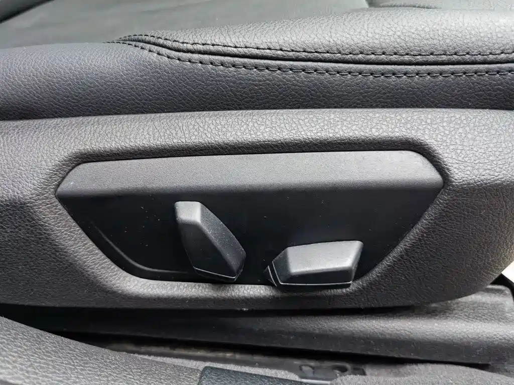 BMW 3 Series 2015 — фото 16