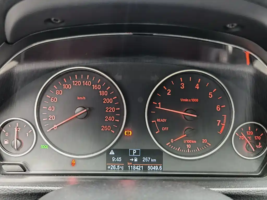 BMW 3 Series 2015 — фото 18