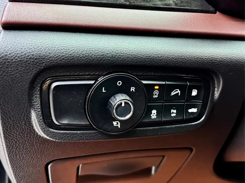 GAC Motor Trumpchi GS8 2019 — фото 13