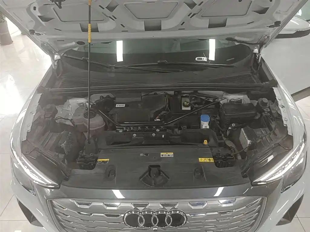 Audi Q5 e-tron 2022 — фото 20