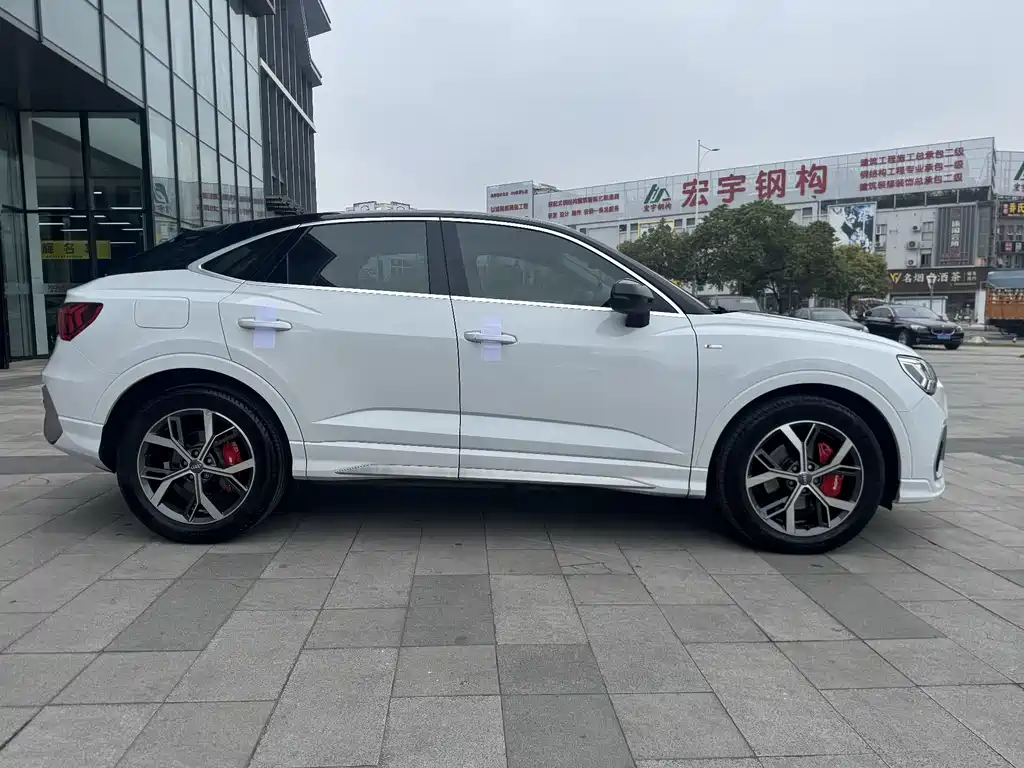 Audi Q3 Sportback 2021 — фото 6