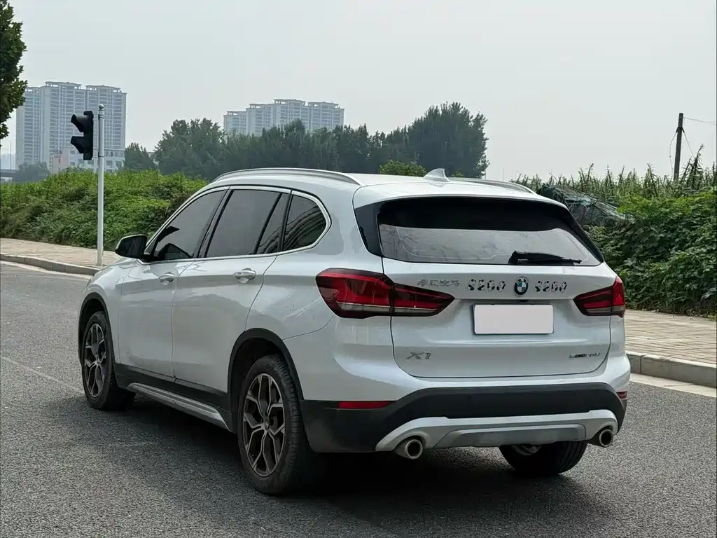 BMW X1 2021 — фото 7