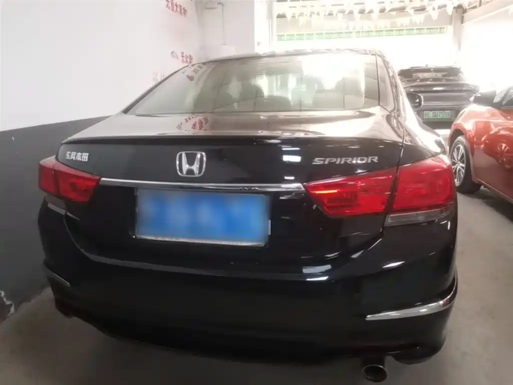 Honda Spirior 2015 — фото 6