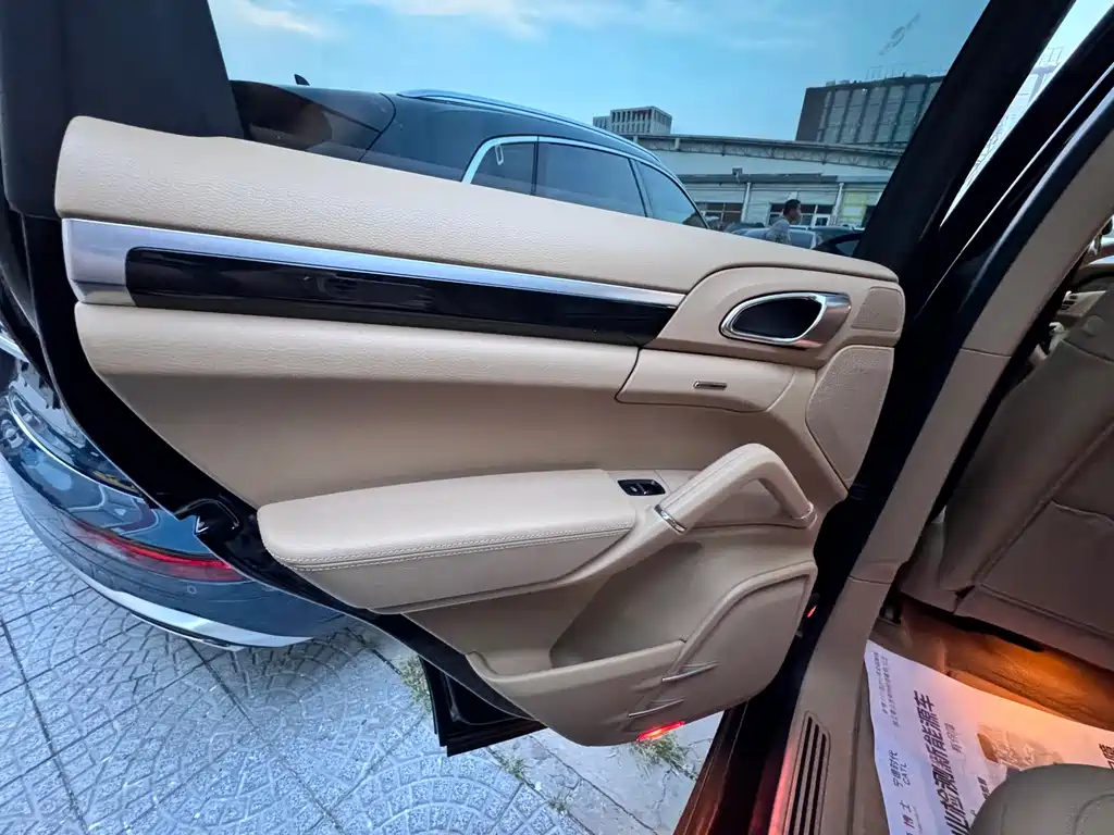 Porsche Cayenne 2013 — фото 9
