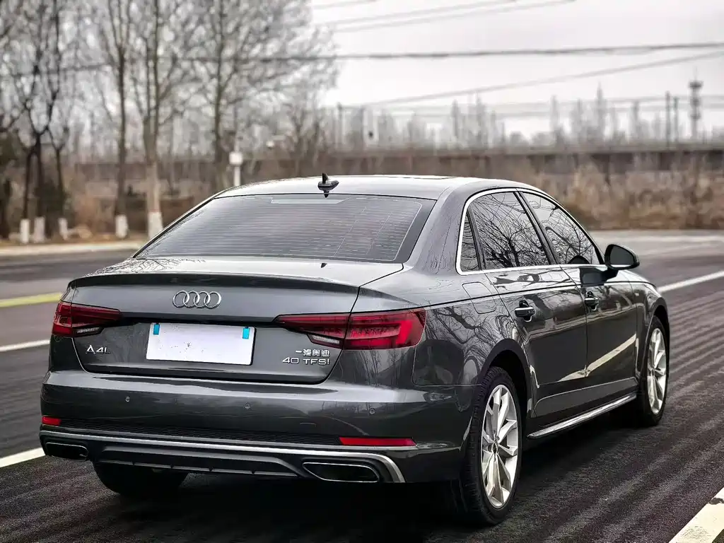 Audi A4L 2020 — фото 6