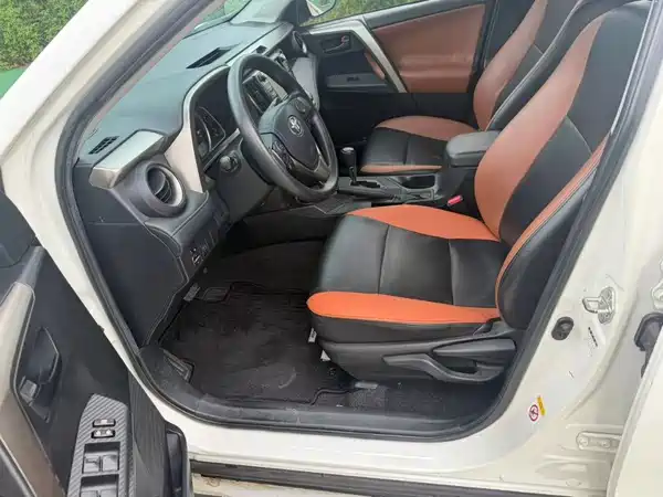 Toyota RAV4 2015