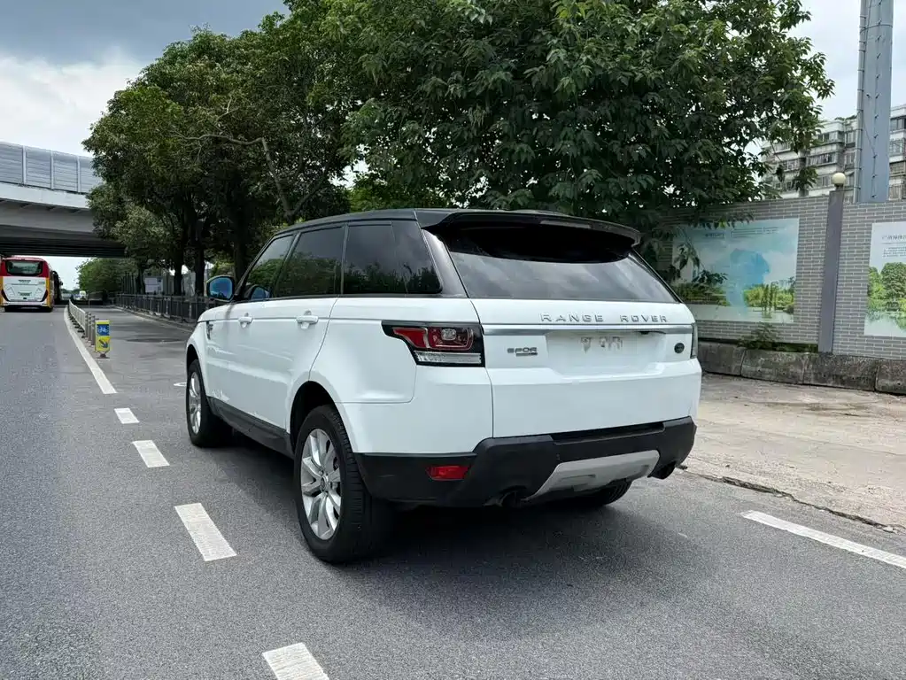 Land Rover Range Rover Sport 2013 — фото 4