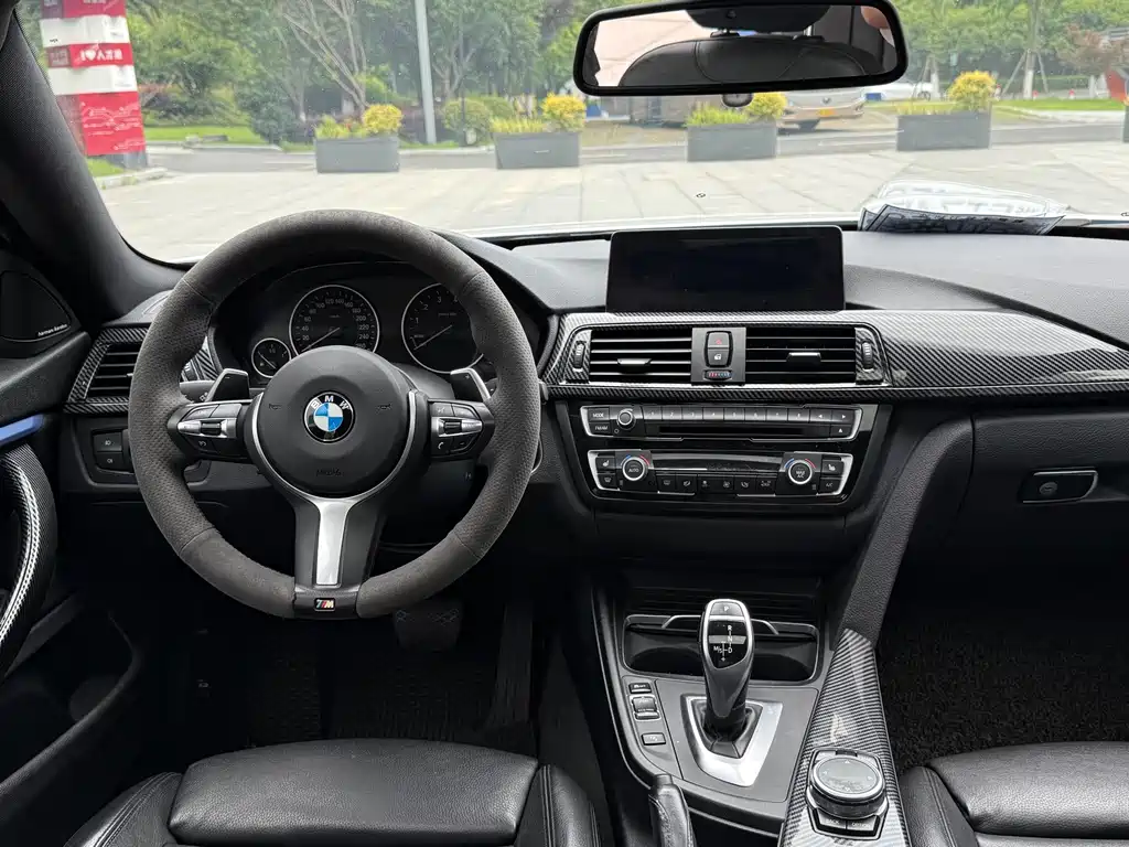 BMW 4 Series 2017 — фото 14