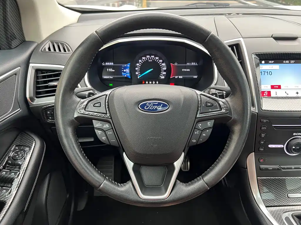 Ford Edge 2017 — фото 15