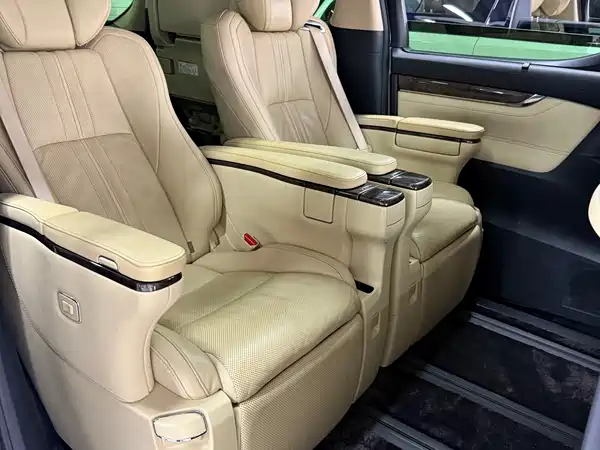 Toyota Alphard 2019