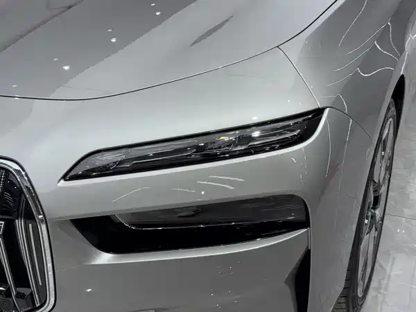 BMW i7 2023