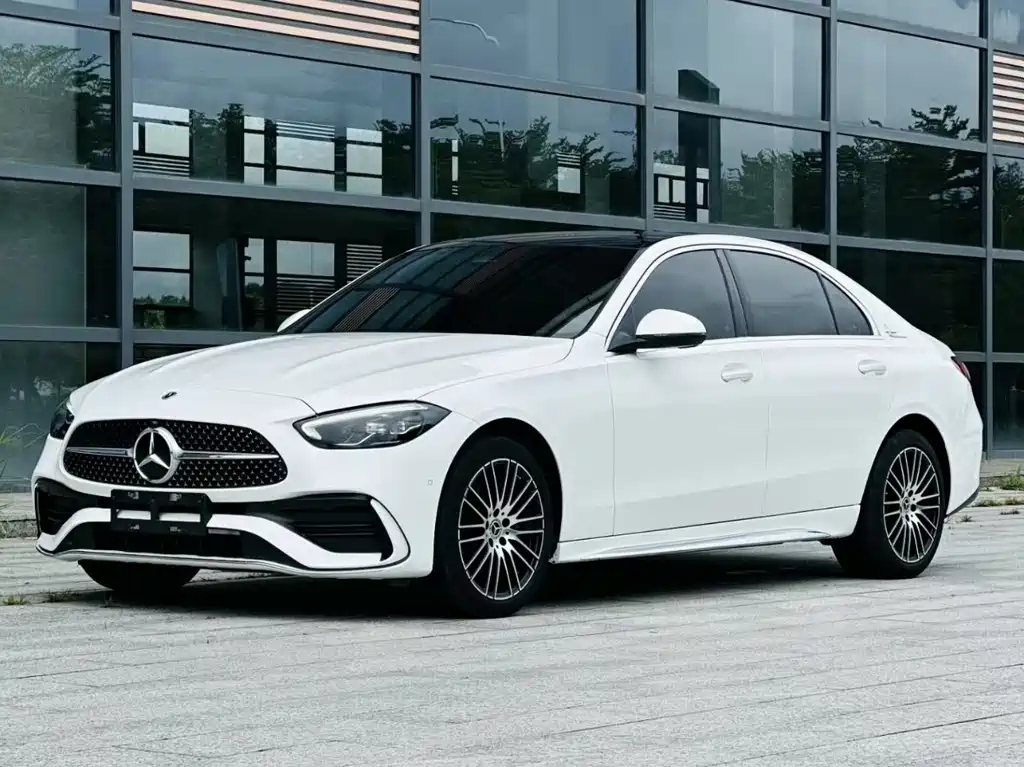 Mercedes-Benz C-Class 2025 — фото 13