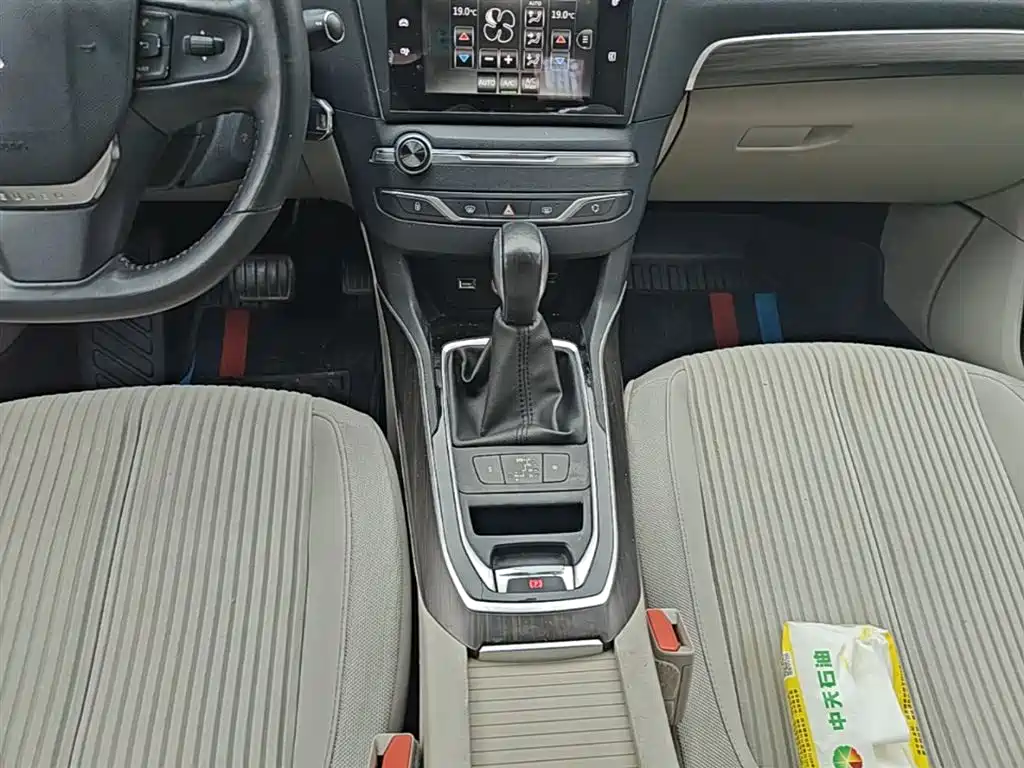 Peugeot 408 2015 — фото 14