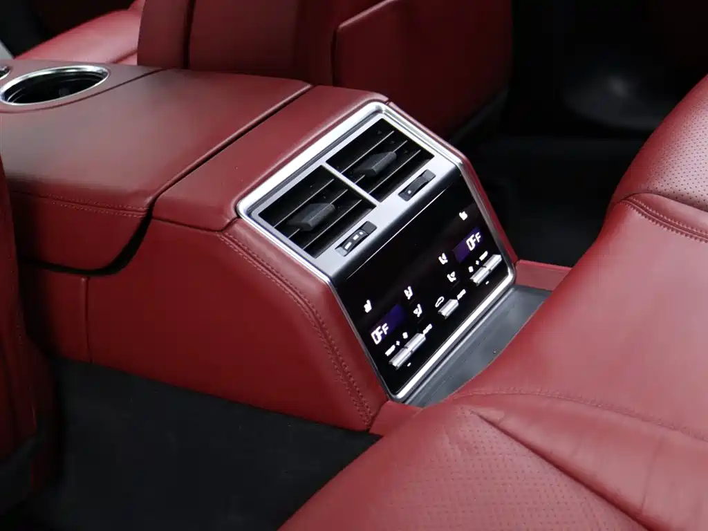 Porsche Panamera 2018 — фото 23