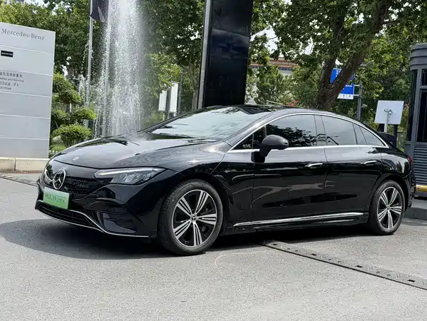 Mercedes-Benz EQE 2025
