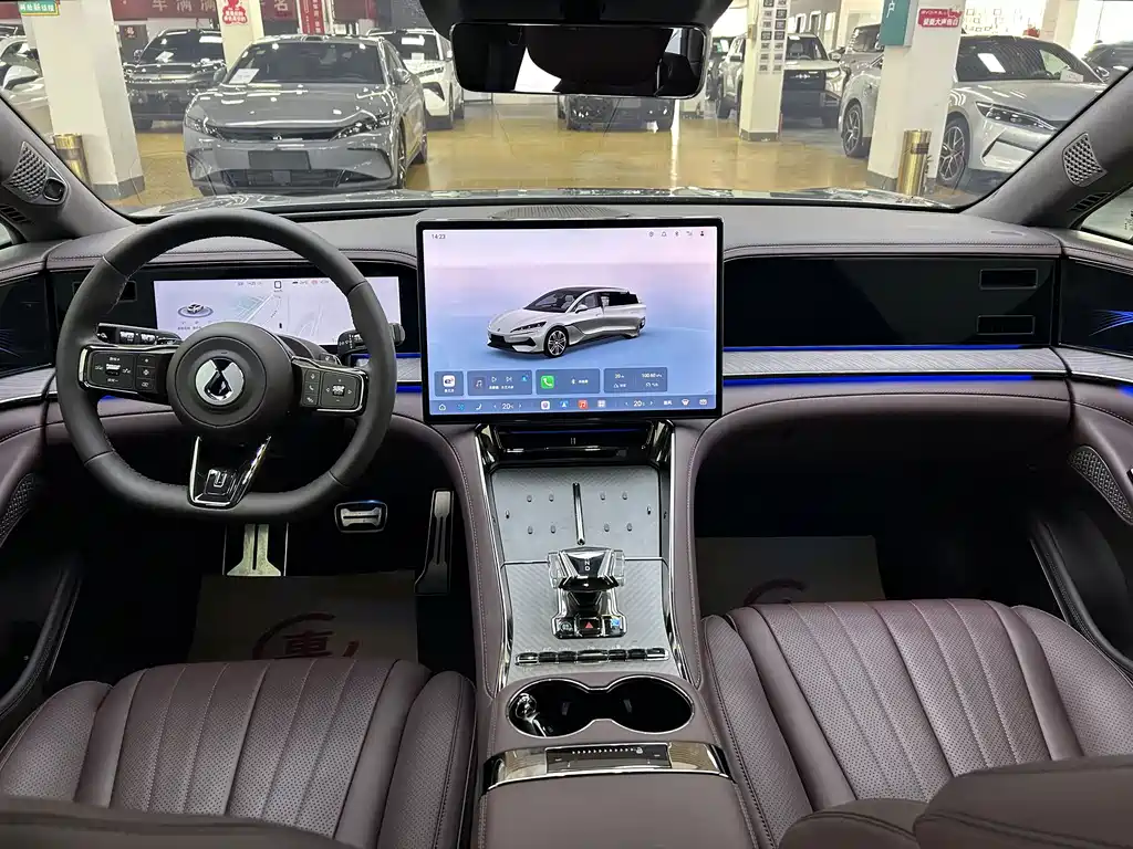 Denza Z9GT 2025
