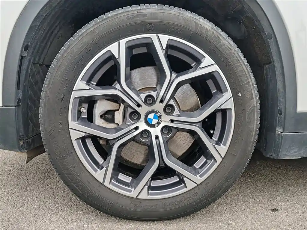 BMW X1 2022 — фото 8
