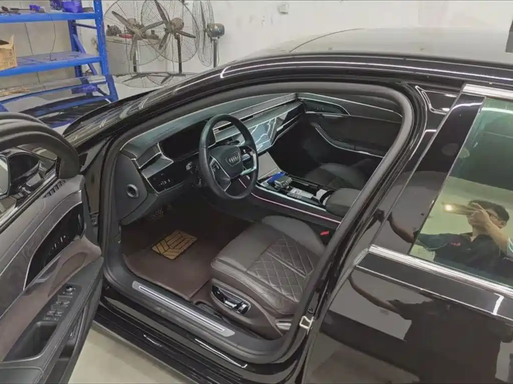 Audi A8 2023