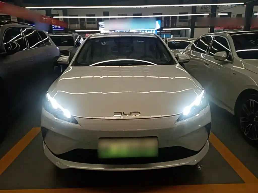BYD Seal 05 DM-i 2025 — фото 3