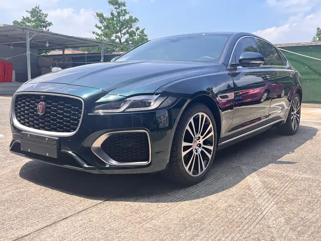 Jaguar XFL 2025