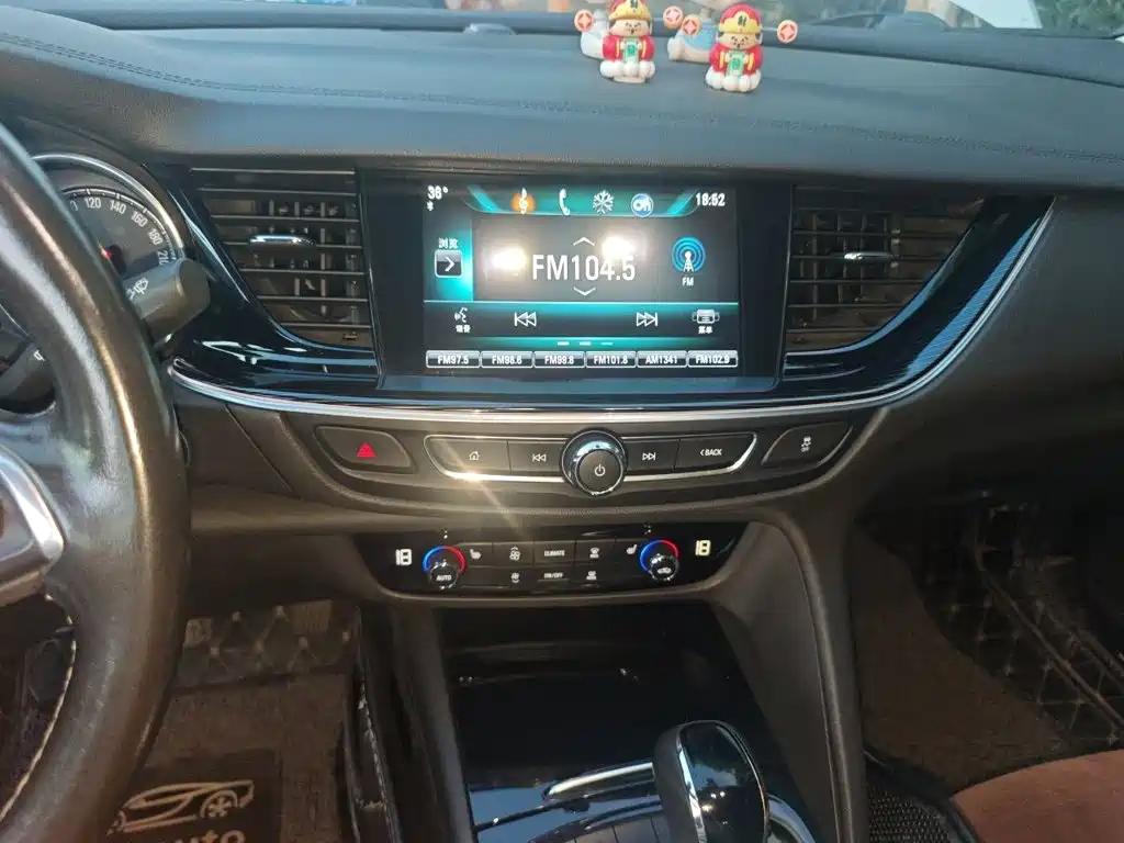 Buick Regal 2019 — фото 14