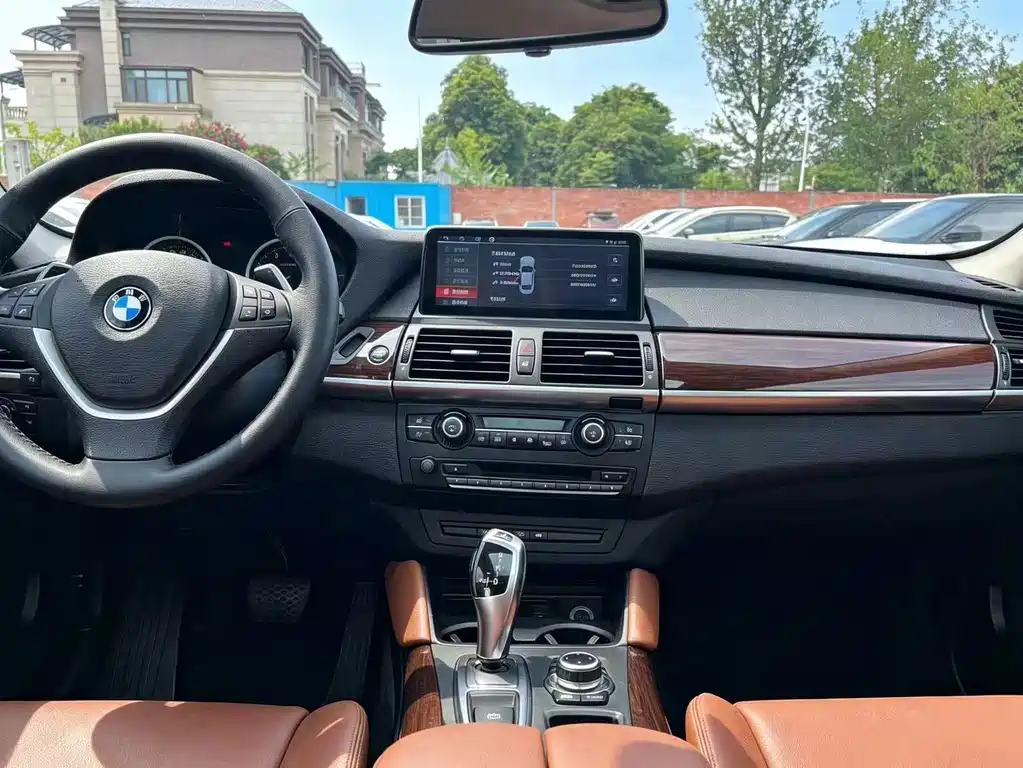 BMW X6 2011 — фото 11