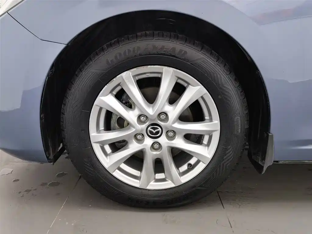 Mazda 3 Axela 2015 — фото 17
