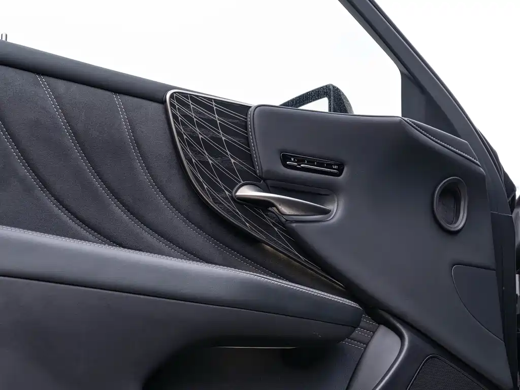 Lexus LS 2021 — фото 20