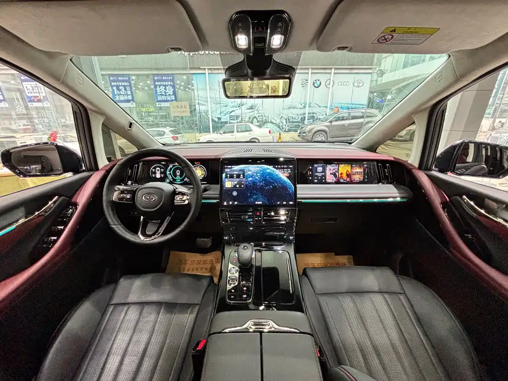 GAC Motor Trumpchi E9 2023 — фото 10