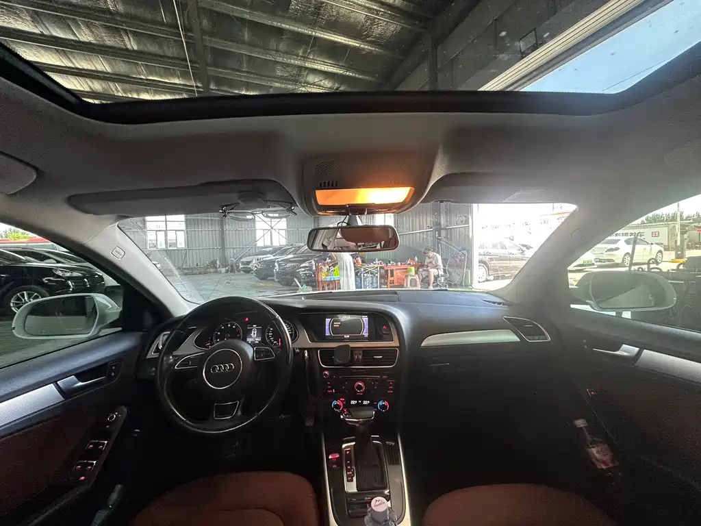 Audi A4L 2015