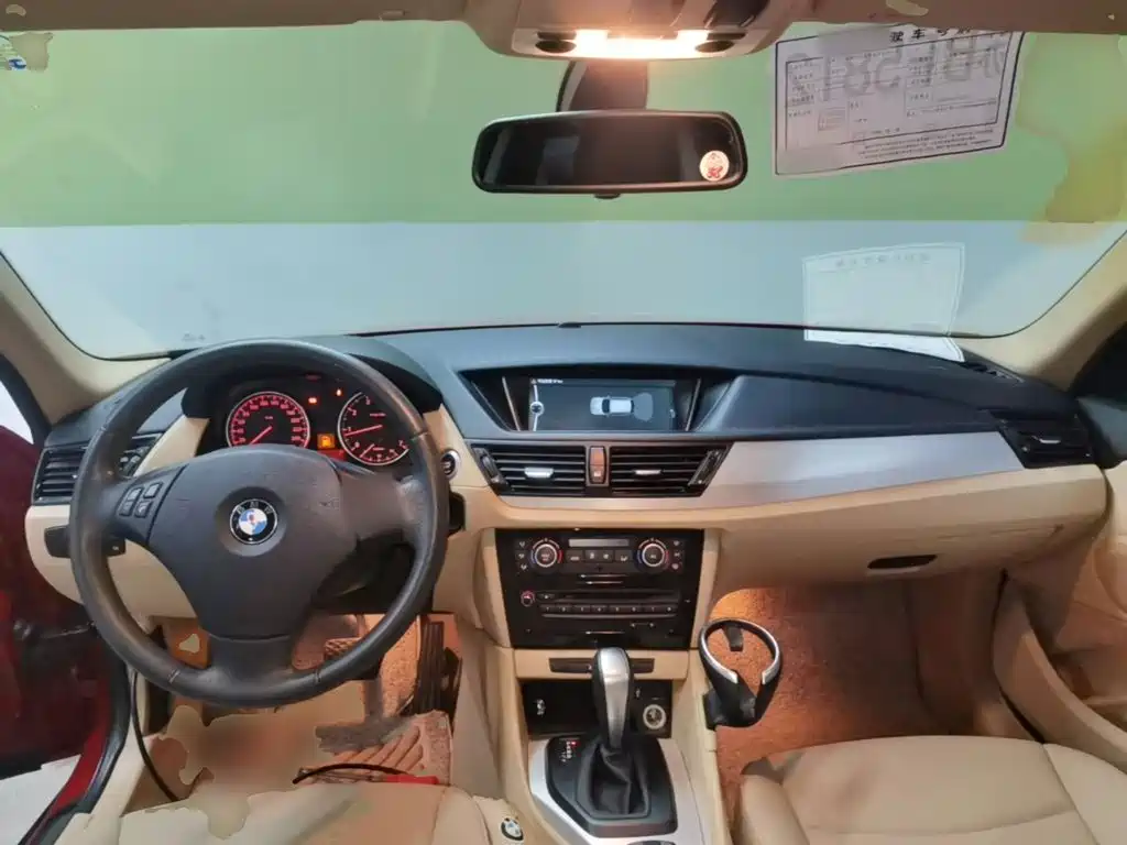 BMW X1 2014 — фото 10