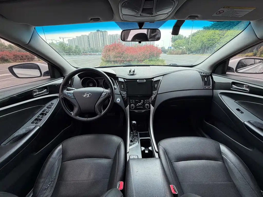 Hyundai Sonata 2015 — фото 11