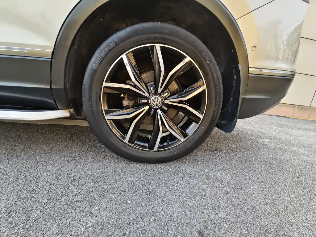 Volkswagen Tiguan L 2019 — фото 8