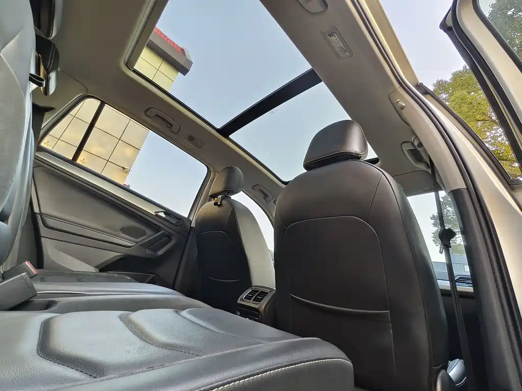 Volkswagen Tiguan L 2019 — фото 15