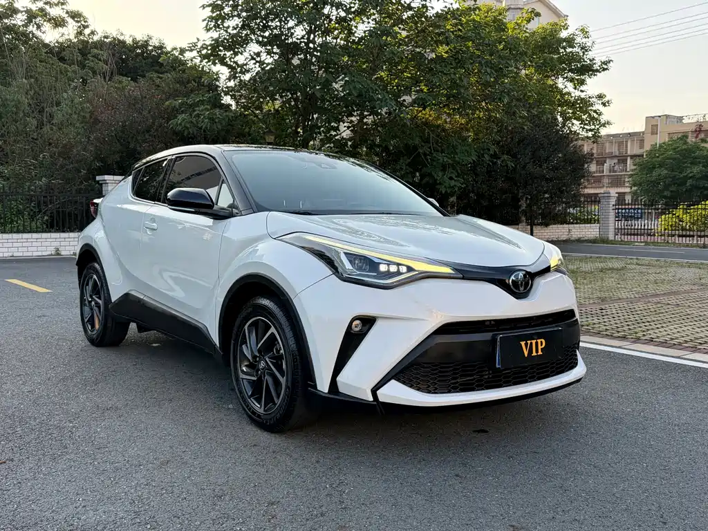 Toyota C-HR 2021 — фото 3