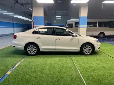 Volkswagen Sagitar 2014