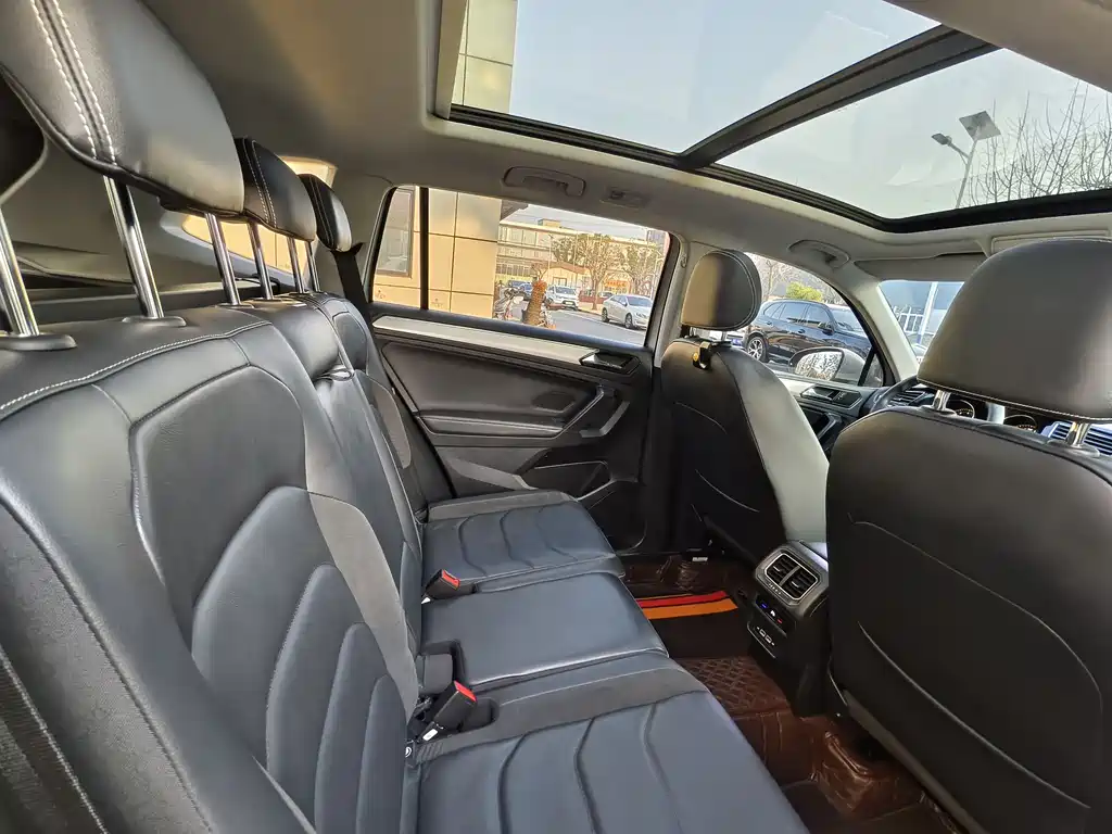 Volkswagen Tiguan L 2019 — фото 16