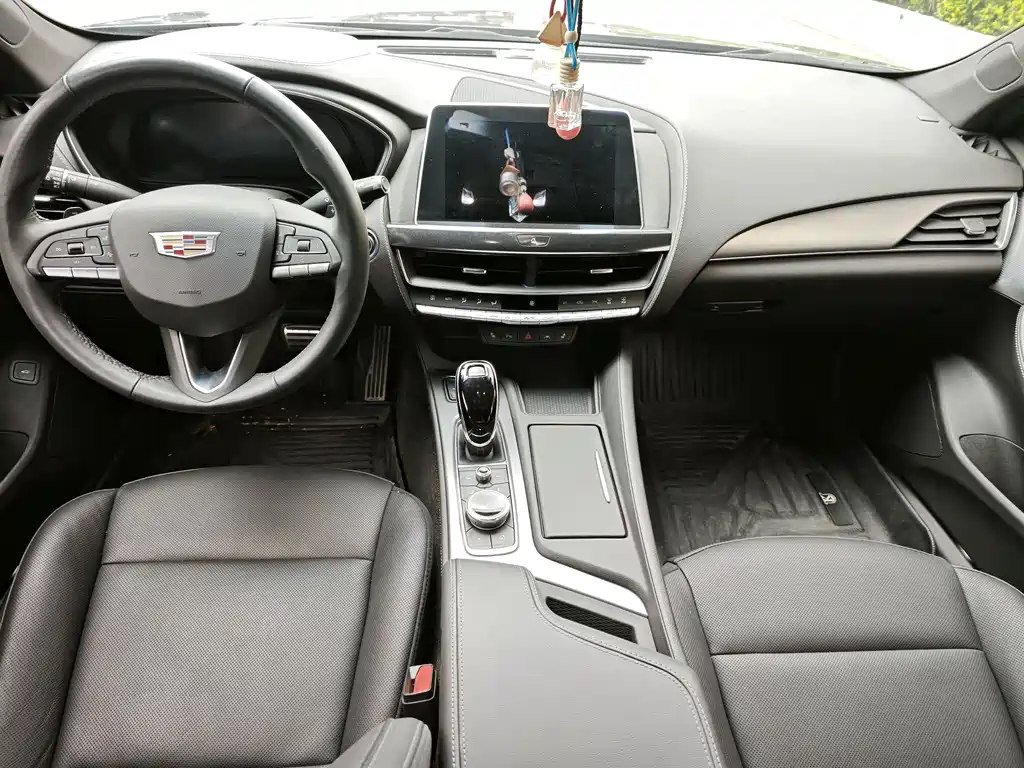 Cadillac CT5 2023 — фото 10