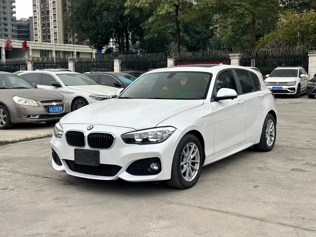 BMW 1 Series 2016 — фото 1