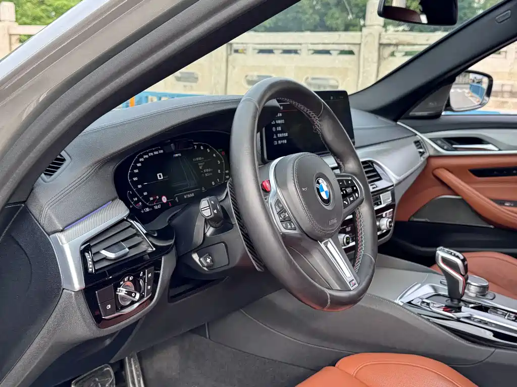 BMW M5 2020 — фото 11