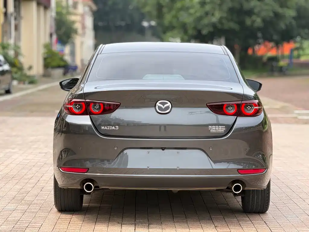Mazda 3 Axela 2024