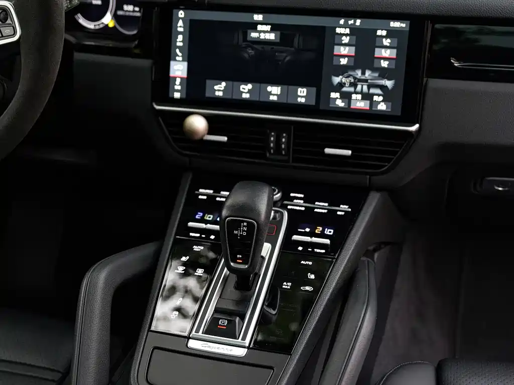 Porsche Cayenne 2020 — фото 13