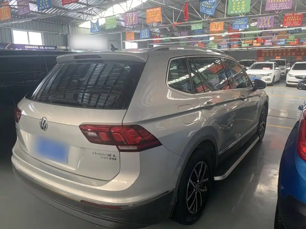 Volkswagen Tiguan L 2017 — фото 12
