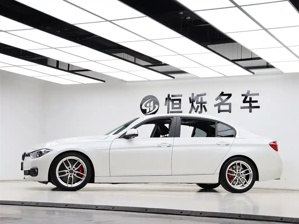 BMW 3 Series 2016 — фото 31