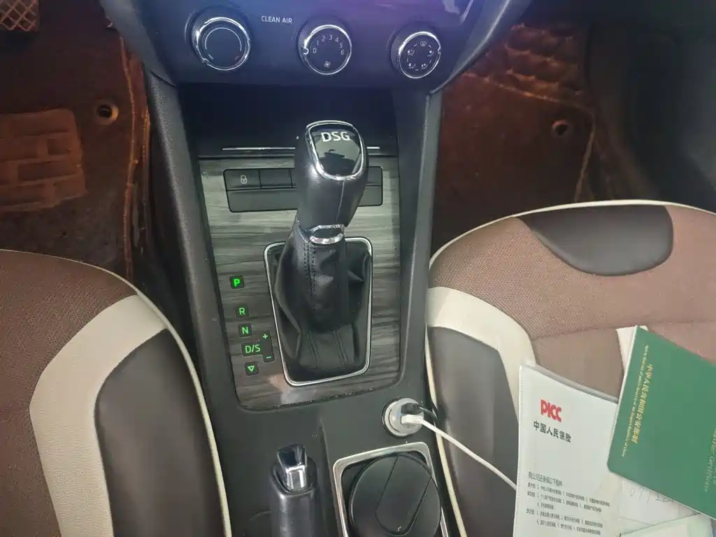 Skoda Octavia 2015 — фото 15