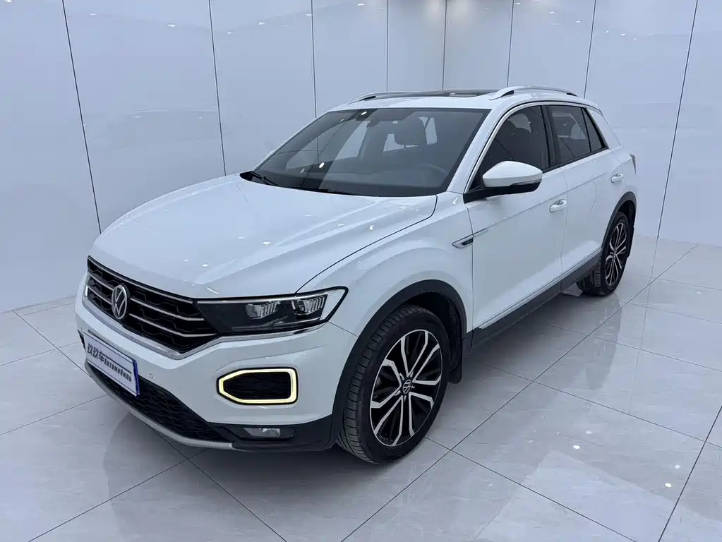 Volkswagen T-Roc 2021 — фото 1