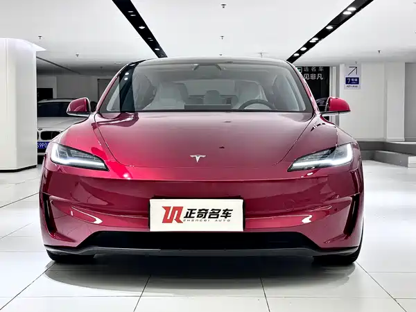 Tesla Model 3 2025