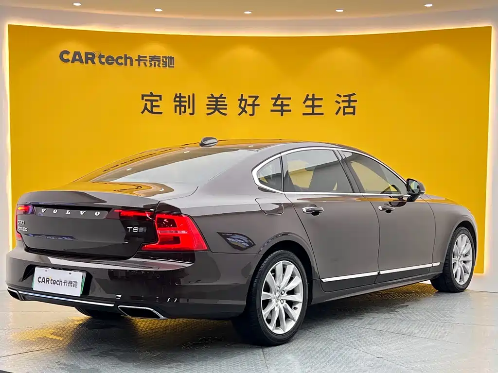 Volvo S90 PHEV 2020 — фото 32