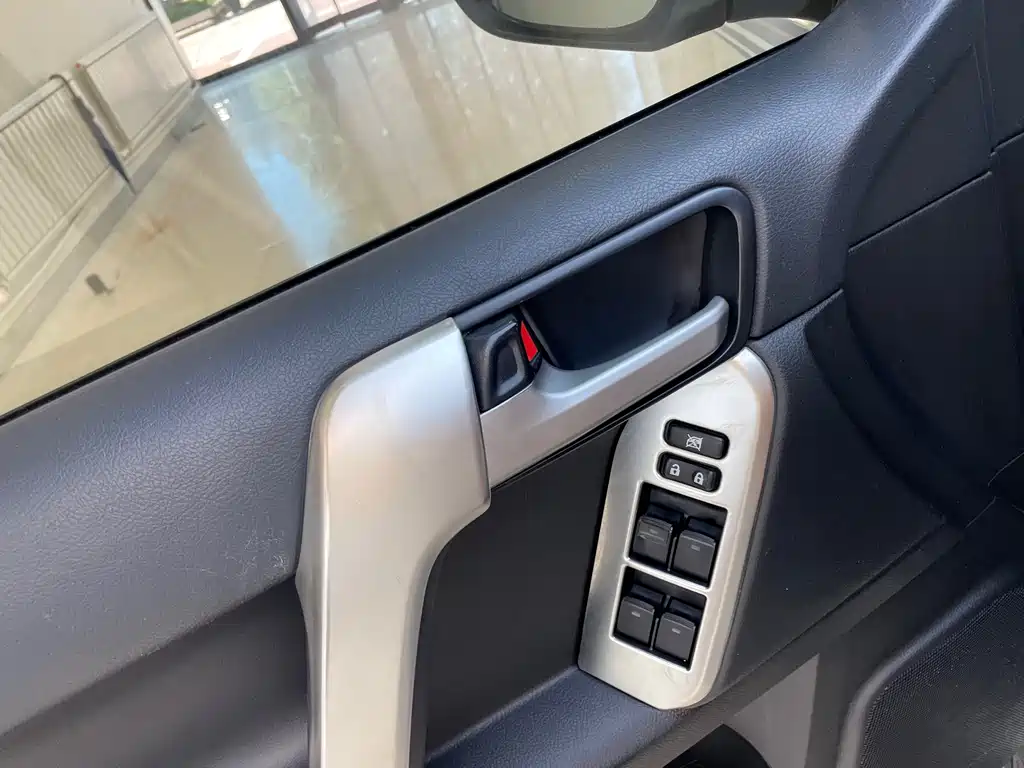 Toyota Prado 2019 — фото 29